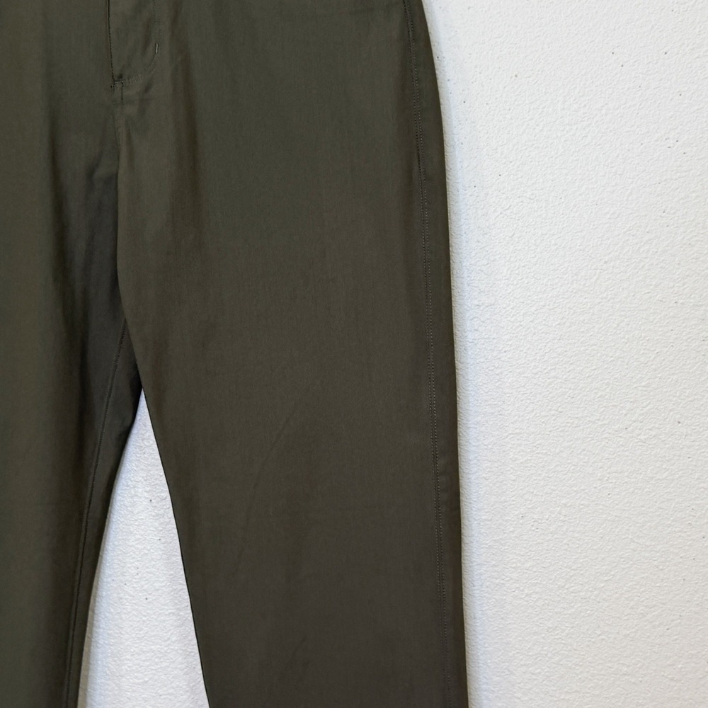 Vuori Meta Pant Mens 30x30 Army Green Athletic Slim 5 Pocket Stretch V430-S - Picture 3 of 8